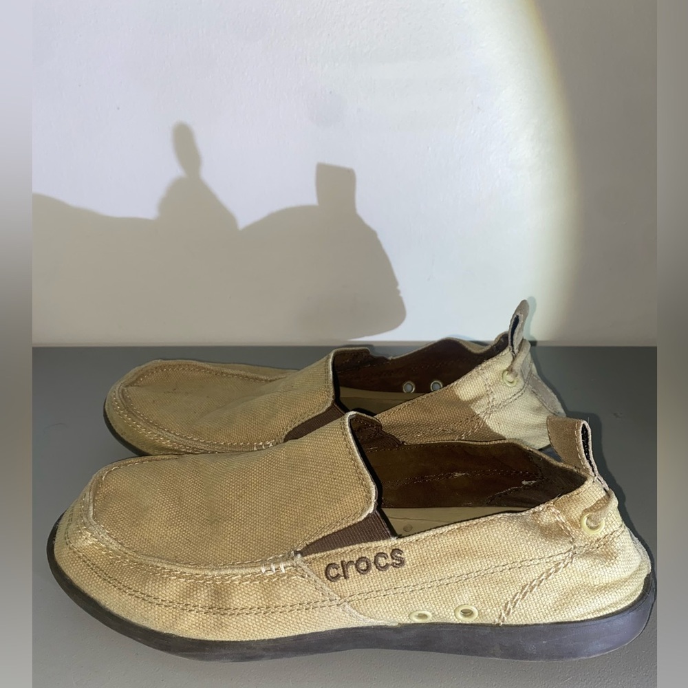 Crocs Walu Slip On Casual Loafers Canvas Khaki Tan Mens Size 91/2 US